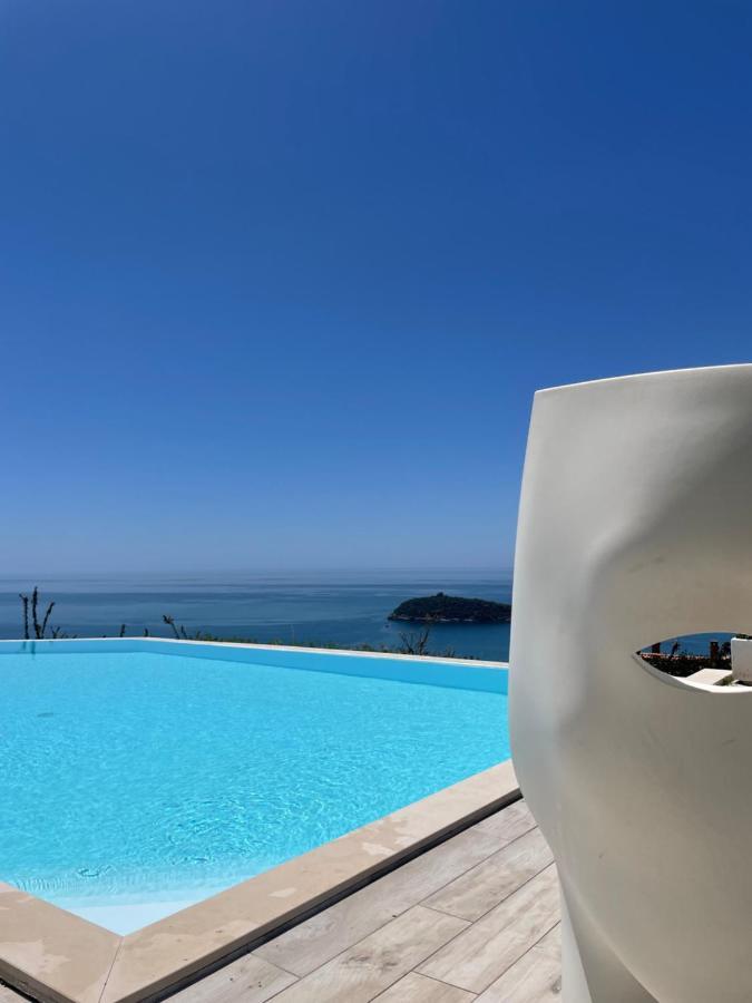 Luxury Villa Blue&Blanc Piscina A Sfioro Isola Diamante Exterior photo
